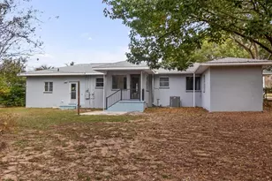 107 E Magnolia Ave, Howey in the Hills, FL 34737 - Photo 27