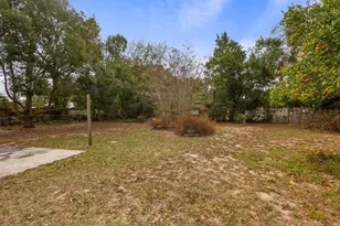 107 E Magnolia Ave, Howey in the Hills, FL 34737 - Photo 31