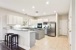 2115 Oak Leaf Cir, Mount Dora, FL 32757 - Photo 11