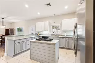 2115 Oak Leaf Cir, Mount Dora, FL 32757 - Photo 13