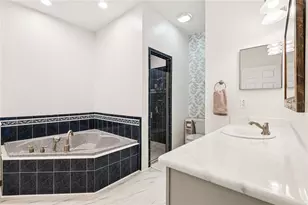 2115 Oak Leaf Cir, Mount Dora, FL 32757 - Photo 23