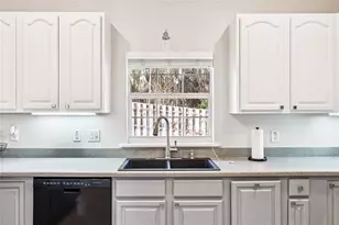 2115 Oak Leaf Cir, Mount Dora, FL 32757 - Photo 15