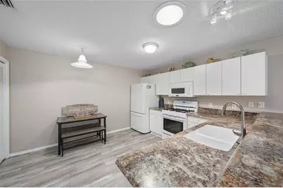 17360 SE 78th Draughton Court, The Villages, FL 32162 - Photo 13