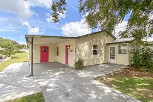 1729 Lauren Ln, Lady Lake, FL 32159 - Photo 1