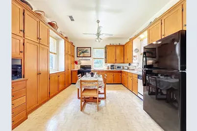 8408 Lakeshore Drive, Yalaha, FL 34797 - Photo 33