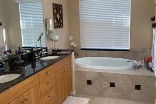 5271 Visionary Ct, Sarasota, FL 34233 - Photo 9