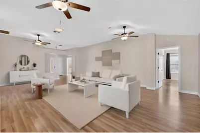 906 Camino Del Rey Drive, The Villages, FL 32159 - Photo 17