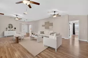 906 Camino Del Rey Dr, The Villages, FL 32159 - Photo 17