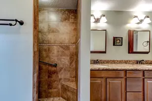 12733 Pine Island Dr, Leesburg, FL 34788 - Photo 29