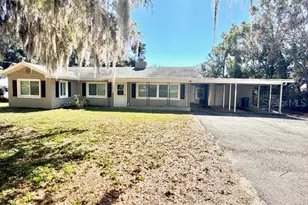 704 W 11th Ave, Mount Dora, FL 32757 - Photo 1