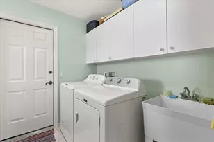 1301 Fontana Ct, The Villages, FL 32159 - Photo 17