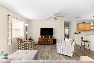 16938 SE 94th Sunnybrook Cir, The Villages, FL 32162 - Photo 9