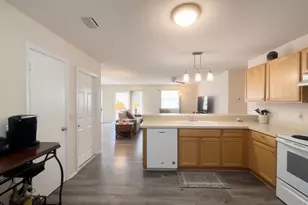 16938 SE 94th Sunnybrook Cir, The Villages, FL 32162 - Photo 7