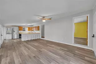 9043 SE 180th Ave, Ocklawaha, FL 32179 - Photo 7