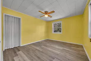 9043 SE 180th Ave, Ocklawaha, FL 32179 - Photo 17