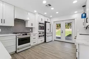 118 N Grandview St, Mount Dora, FL 32757 - Photo 3