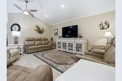 17384 SE 72nd Deer Run Avenue, The Villages, FL 32162 - Photo 15