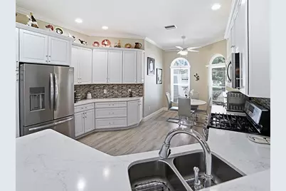 17384 SE 72nd Deer Run Avenue, The Villages, FL 32162 - Photo 11