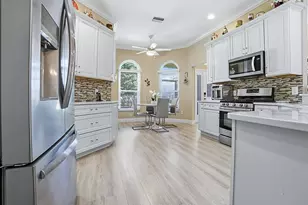 17384 SE 72nd Deer Run Ave, The Villages, FL 32162 - Photo 9