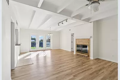 131 E Palmetto Avenue, Howey in the Hills, FL 34737 - Photo 11