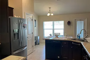 4045 SE 98th Pl, Belleview, FL 34420 - Photo 3