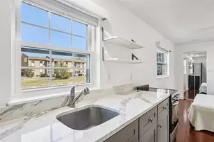 1100 E Caroline St, Tavares, FL 32778 - Photo 11