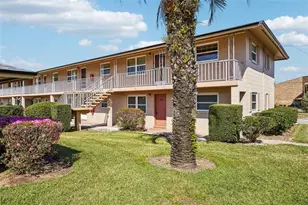 1100 E Caroline St, Tavares, FL 32778 - Photo 1