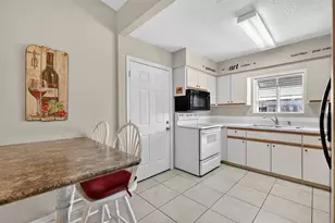 17945 SE 104th Terrace, Summerfield, FL 34491 - Photo 7