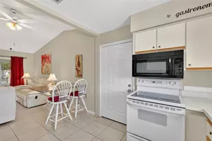 17945 SE 104th Terrace, Summerfield, FL 34491 - Photo 9