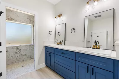 1637 Co Rd 243A, Wildwood, FL 34785 - Photo 7