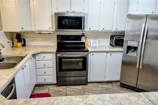 25039 Pine Hill, Leesburg, FL 34748 - Photo 5