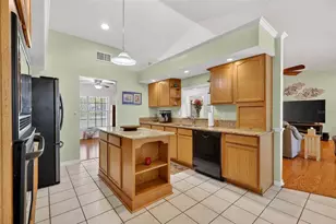 32239 Wolf Branch Ln, Sorrento, FL 32776 - Photo 13