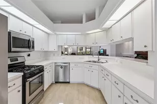 26842 Forest Hills St, Leesburg, FL 34748 - Photo 11