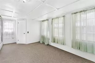 304 Ivanhoe Cir, Lady Lake, FL 32159 - Photo 31