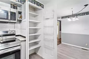 304 Ivanhoe Cir, Lady Lake, FL 32159 - Photo 19