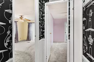 304 Ivanhoe Cir, Lady Lake, FL 32159 - Photo 21