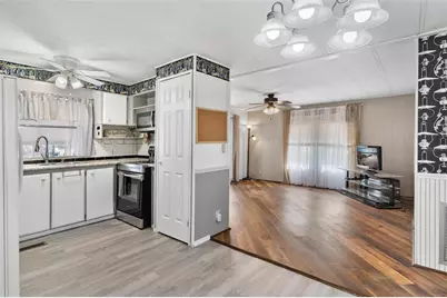 304 Ivanhoe Circle, Lady Lake, FL 32159 - Photo 11