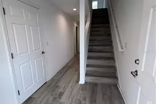 2527 6th Ave Dr E, Bradenton, FL 34208 - Photo 3