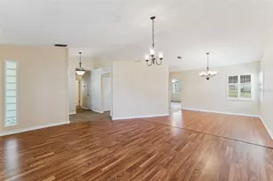 27217 Racquet Cir, Leesburg, FL 34748 - Photo 7