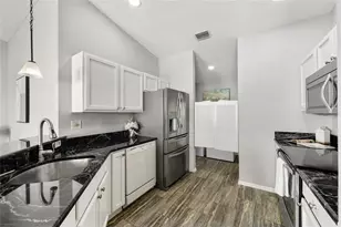 2405 Kingstree Pl, The Villages, FL 32162 - Photo 9