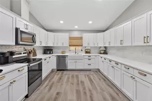 115 N St Clair St, Wildwood, FL 34785 - Photo 13