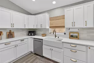 115 N St Clair St, Wildwood, FL 34785 - Photo 17