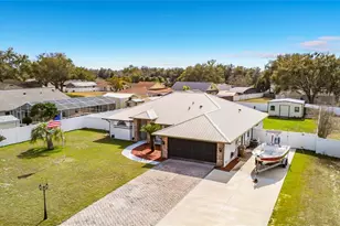 35234 Queens Way, Fruitland Park, FL 34731 - Photo 5