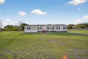 8009 Sergeant Pepper Dr, Howey in the Hills, FL 34737 - Photo 1