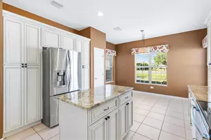 13655 SE 97th Terrace Rd, Summerfield, FL 34491 - Photo 11