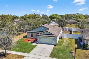 2322 Bexley Dr, Tavares, FL 32778 - Photo 5