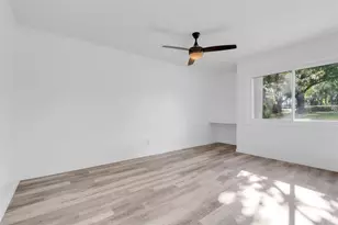 1051 S Highland St, Mount Dora, FL 32757 - Photo 17