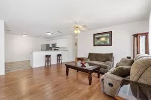 2815 Barboza Dr, The Villages, FL 32162 - Photo 9