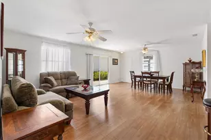 2815 Barboza Dr, The Villages, FL 32162 - Photo 11