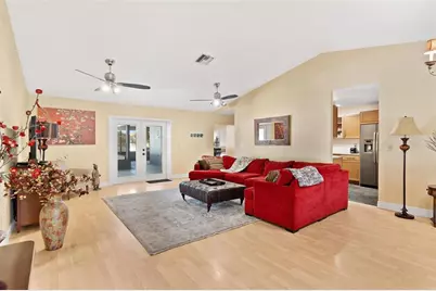 405 W Mirror Lake Drive, Fruitland Park, FL 34731 - Photo 7